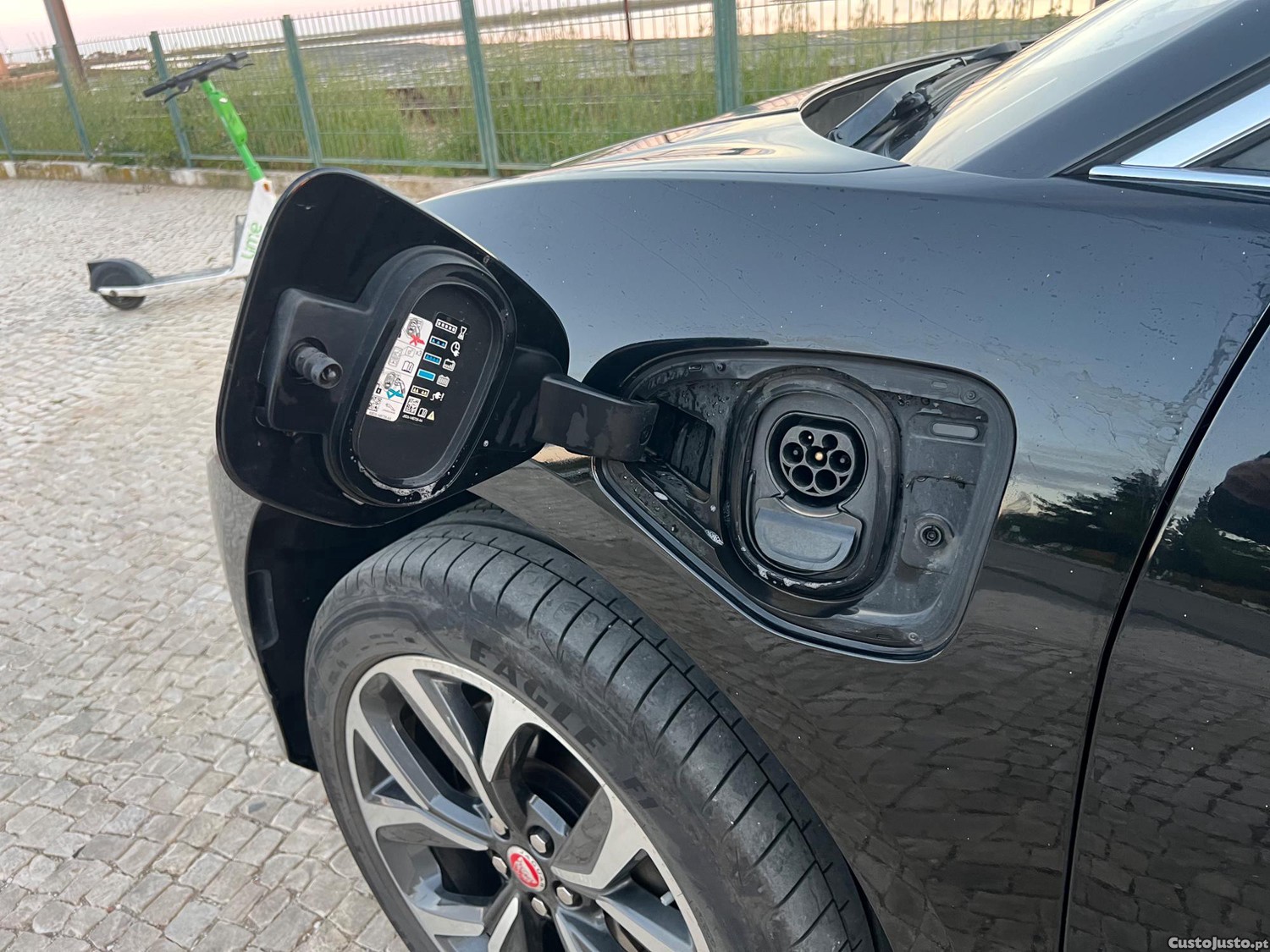 Jaguar I-Pace SE — fotografia 7
