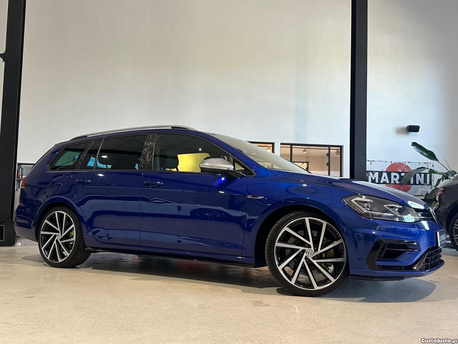 Volkswagen Golf Variant 2.0 TSI R 4Motion — fotografia 24