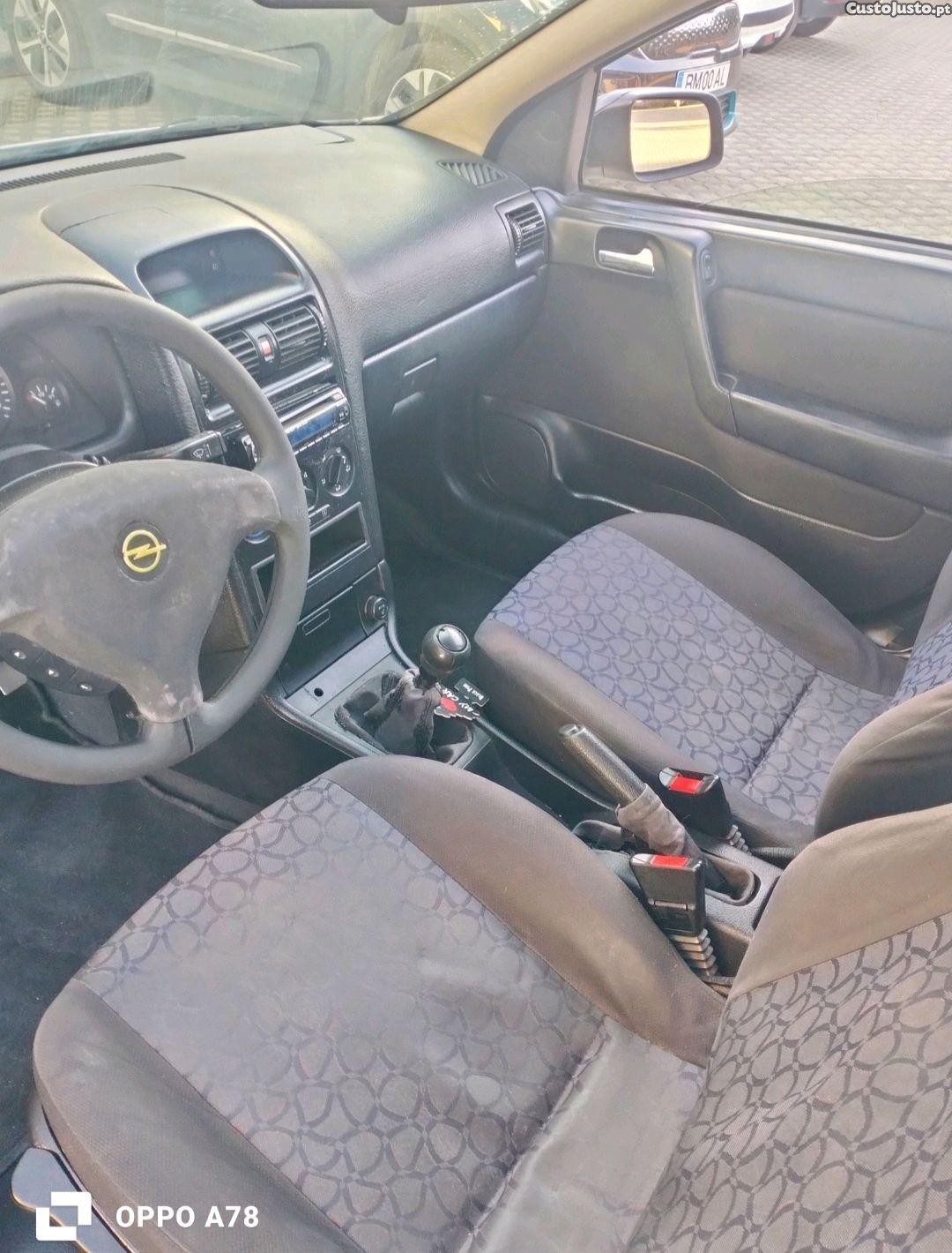 Opel Astra — fotografia 4