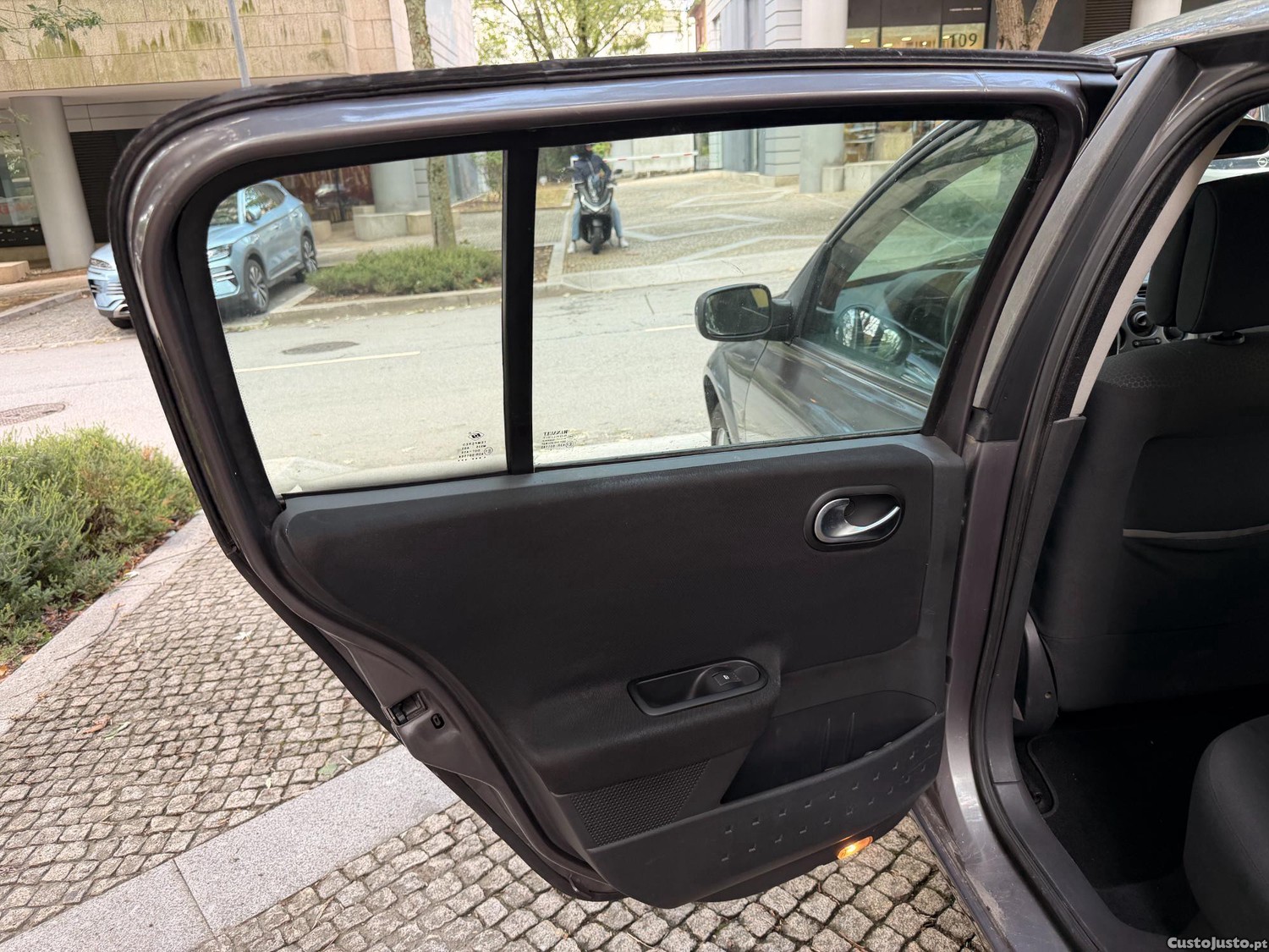 Renault Mégane 1.5 dci Confort — fotografia 13