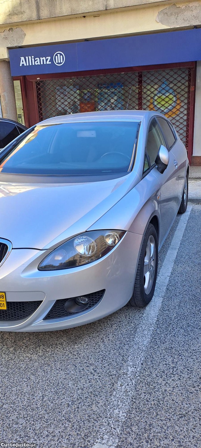 SEAT Leon 1.4 i — fotografia 3