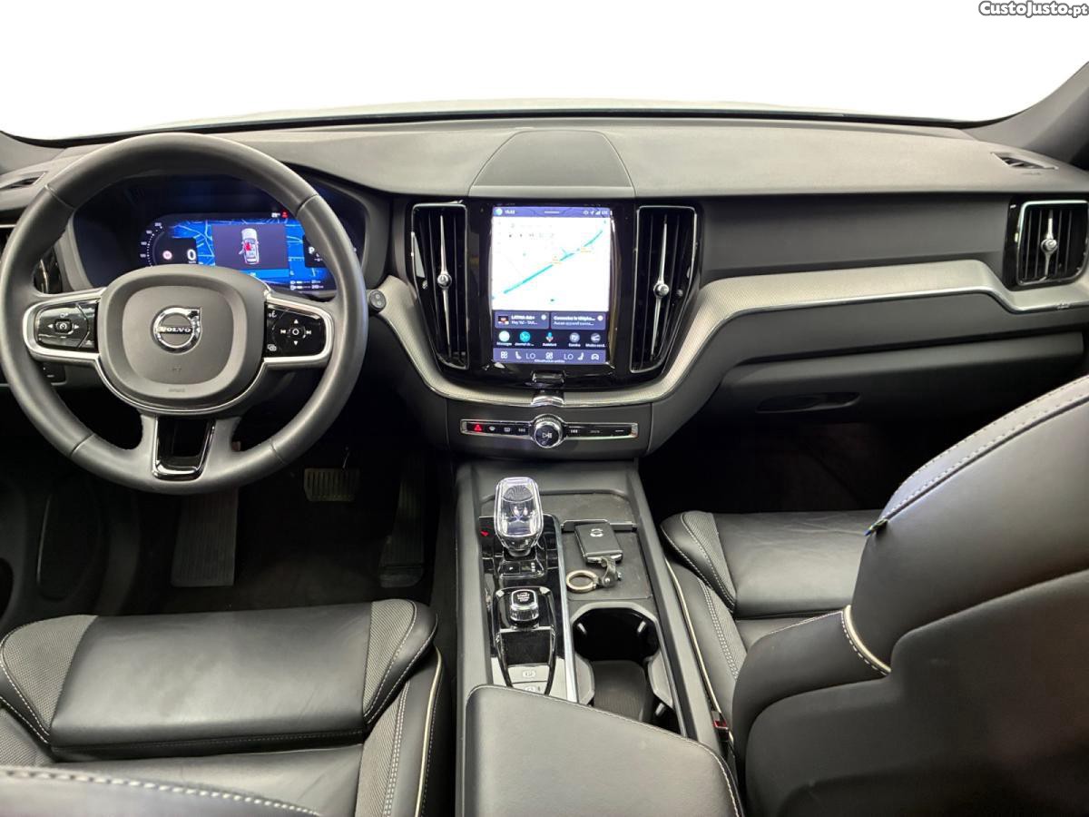 Volvo XC 60 2.0 T6 PHEV Plus Style Chrome — fotografia 10