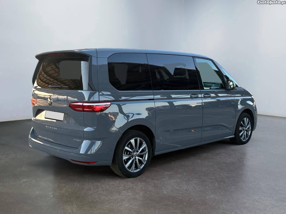 Volkswagen Multivan Court 1.4 eHybrid Life DSG6 — fotografia 11