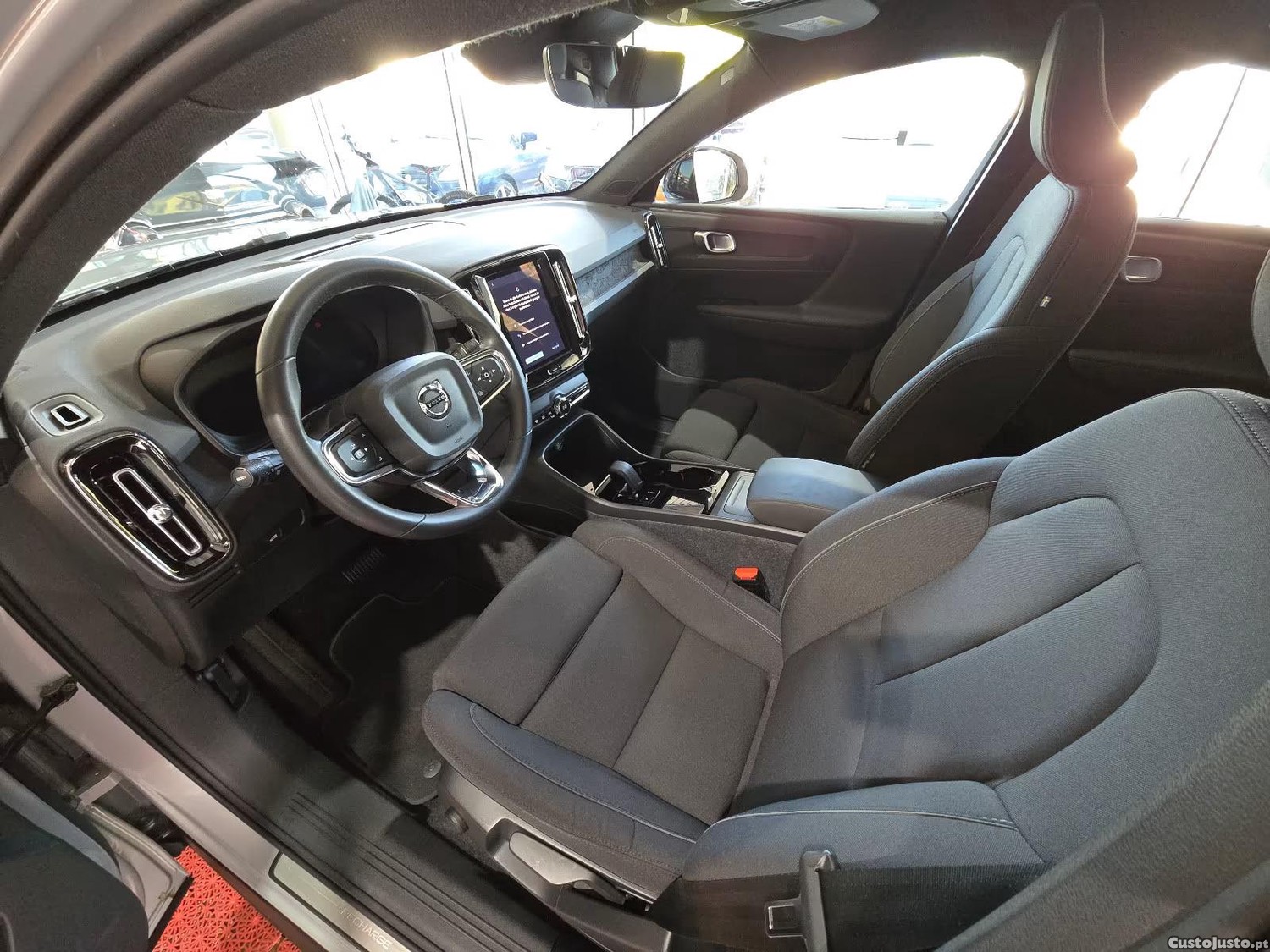 Volvo C40 Recharge Core — fotografia 8