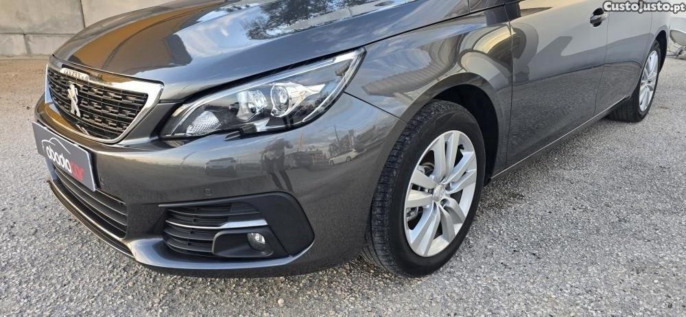 Peugeot 308 1.5 BlueHDi Style — fotografia 18