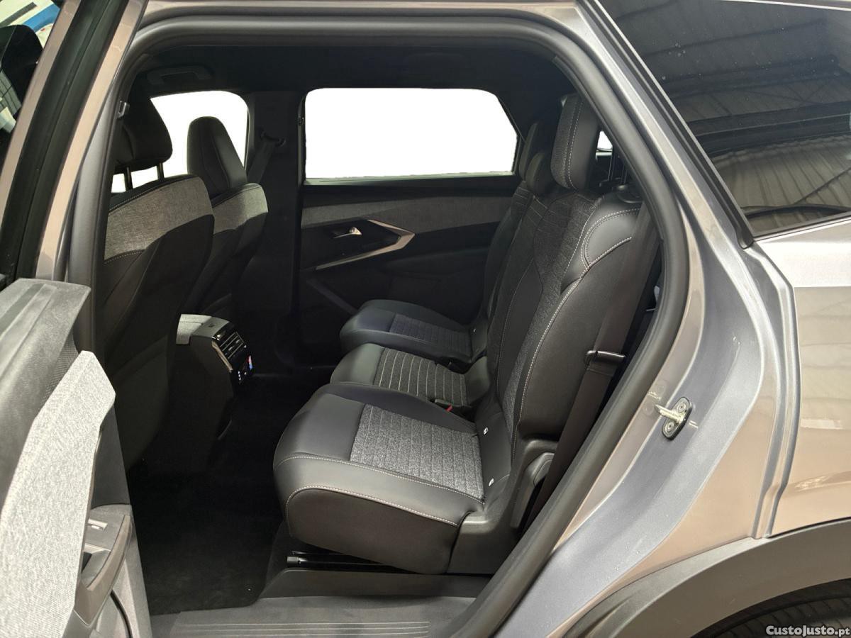 Peugeot 5008 1.2 Hybrid Allure e-DCS6 — fotografia 2