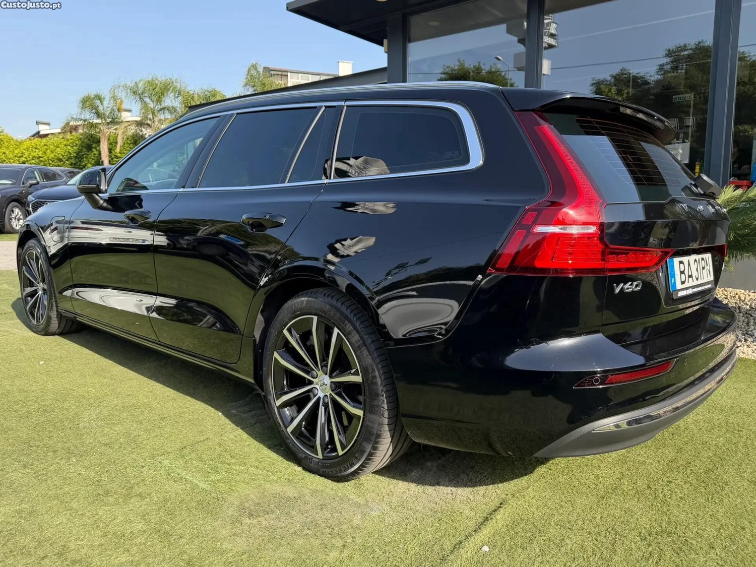 Volvo V60 2.0 T6 AWD TE Essential — fotografia 19