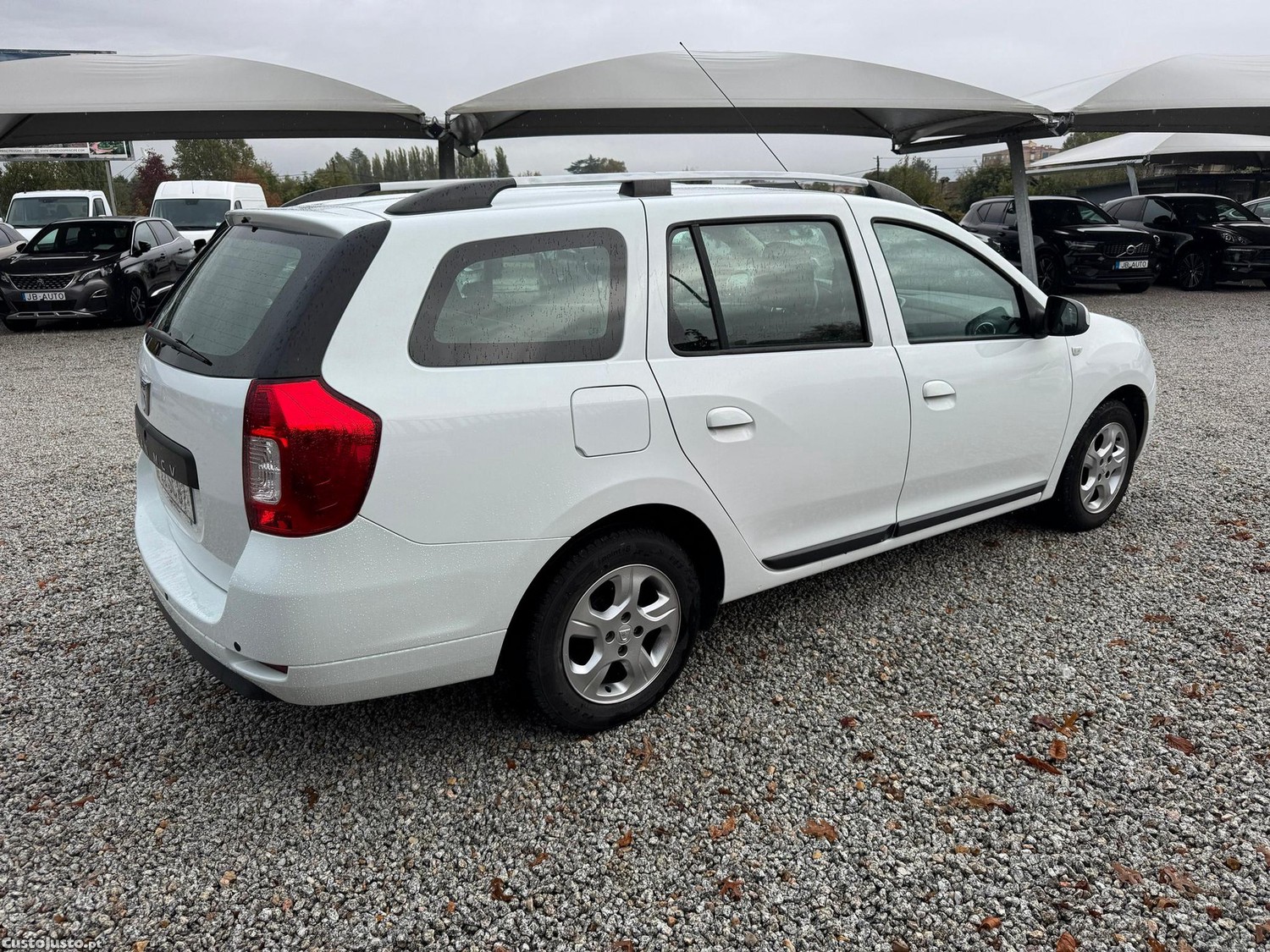 Dacia Logan 1.5 dCi Confort — fotografia 9