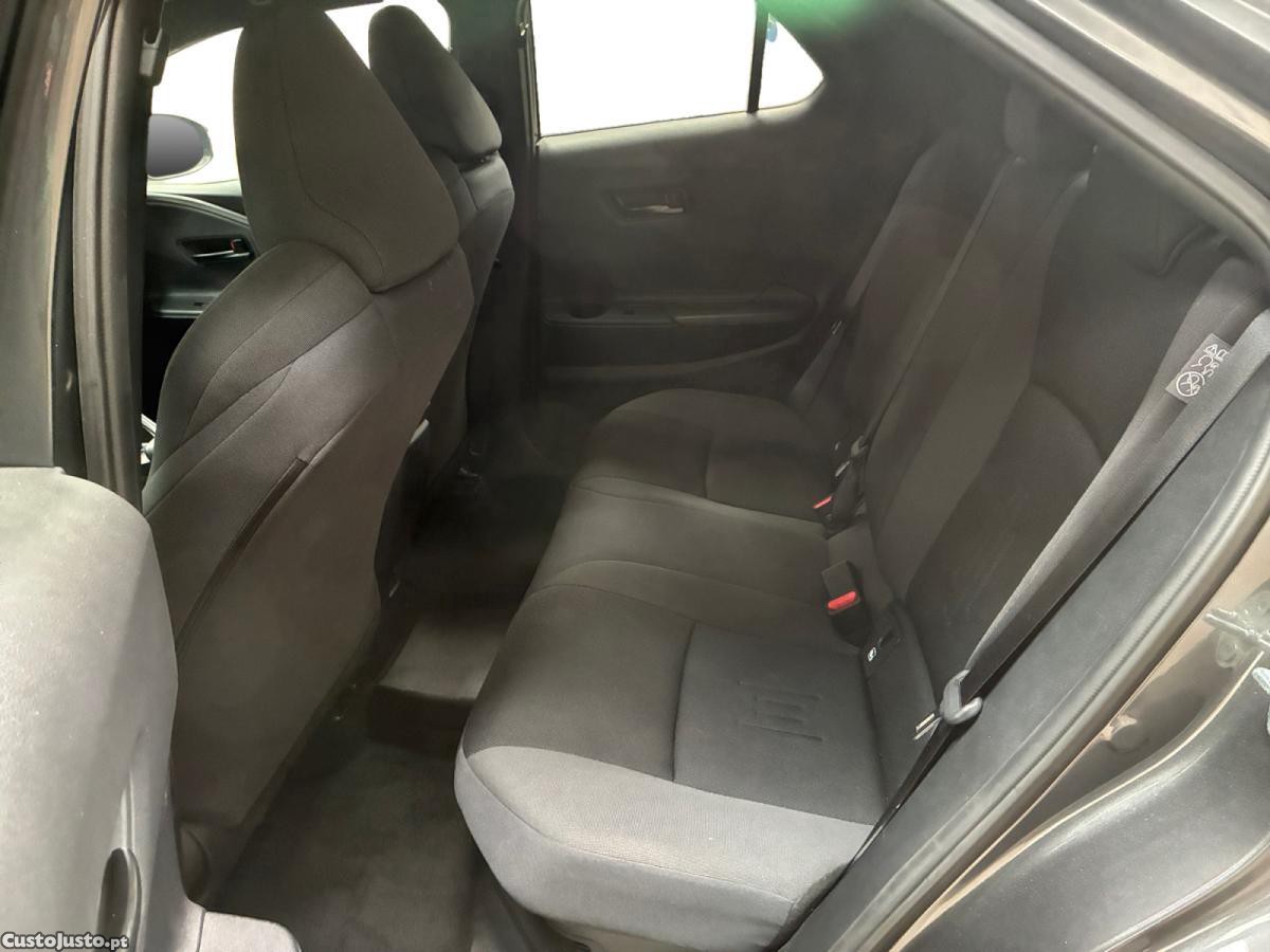 Toyota C-HR 2.0 HDF Plug-in Design — fotografia 3