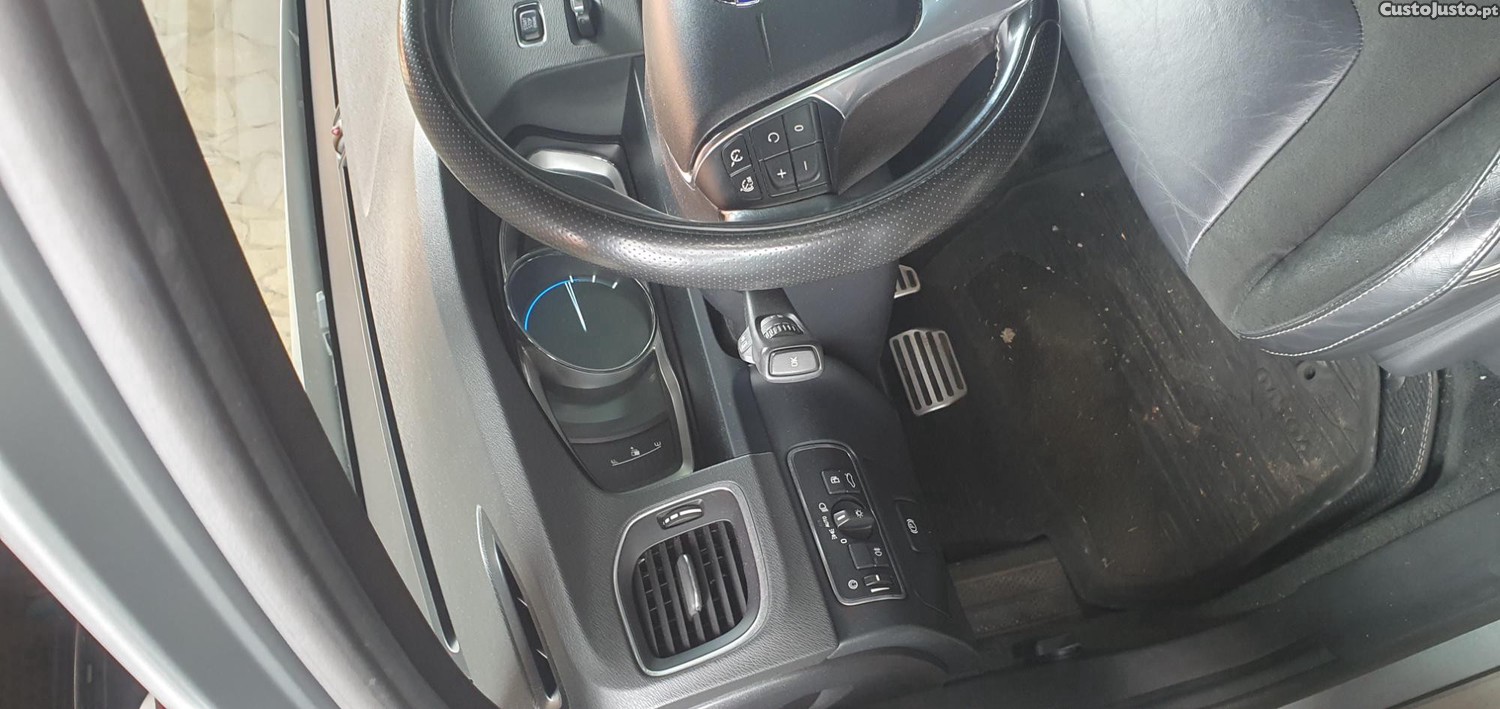Volvo S60 R.Designe, Momentum Geartronic — fotografia 2