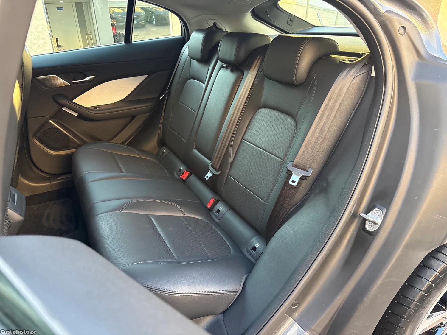 Jaguar I-Pace EV400 HSE FIRST EDITION AWD NACIONAL 1 ÚNICO DONO 400 CV IVA DEDUTÍVEL 50,000 KMS — fotografia 7
