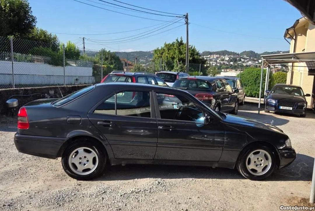 Mercedes-Benz C 200 W202 — fotografia 5