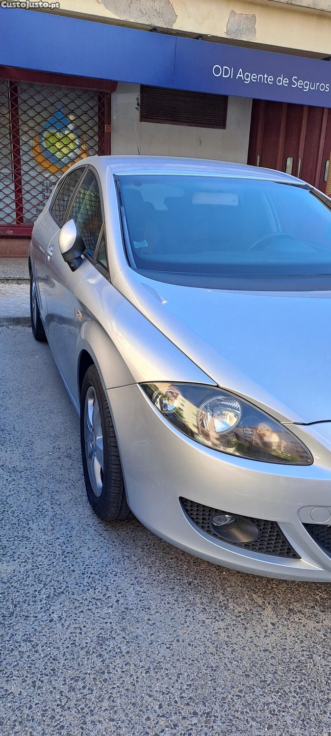 SEAT Leon 1.4 i — fotografia 6