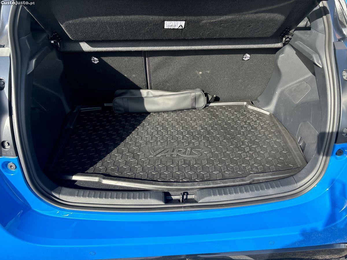 Toyota Yaris 1.5 HDF Premier Edition — fotografia 5