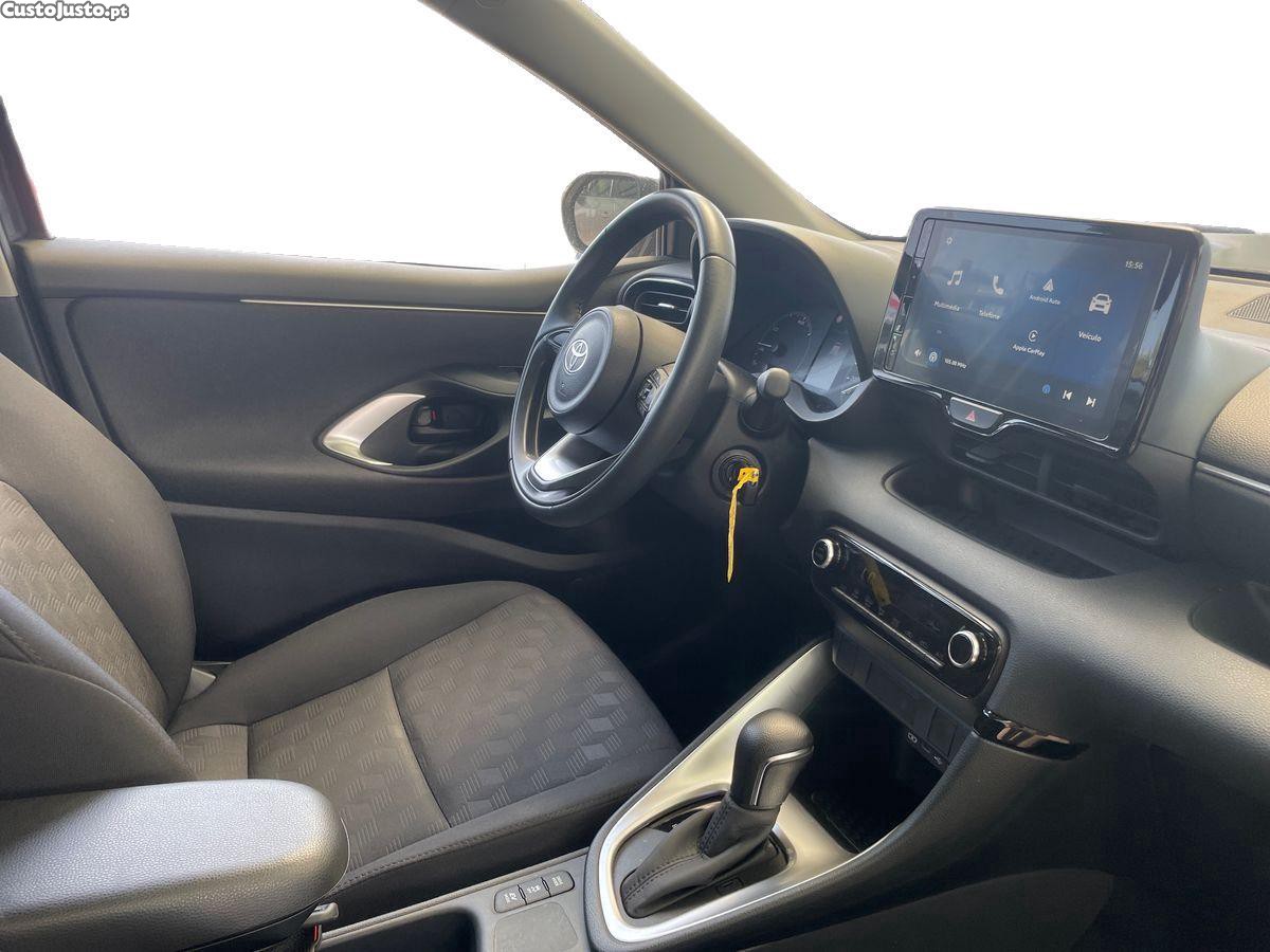 Toyota Yaris 1.5 HDF Comfort Plus — fotografia 14