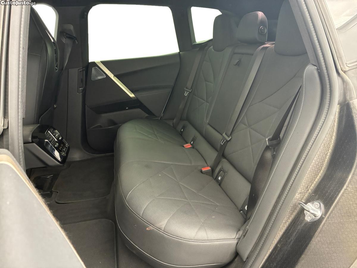 BMW iX xDrive 40 — fotografia 3