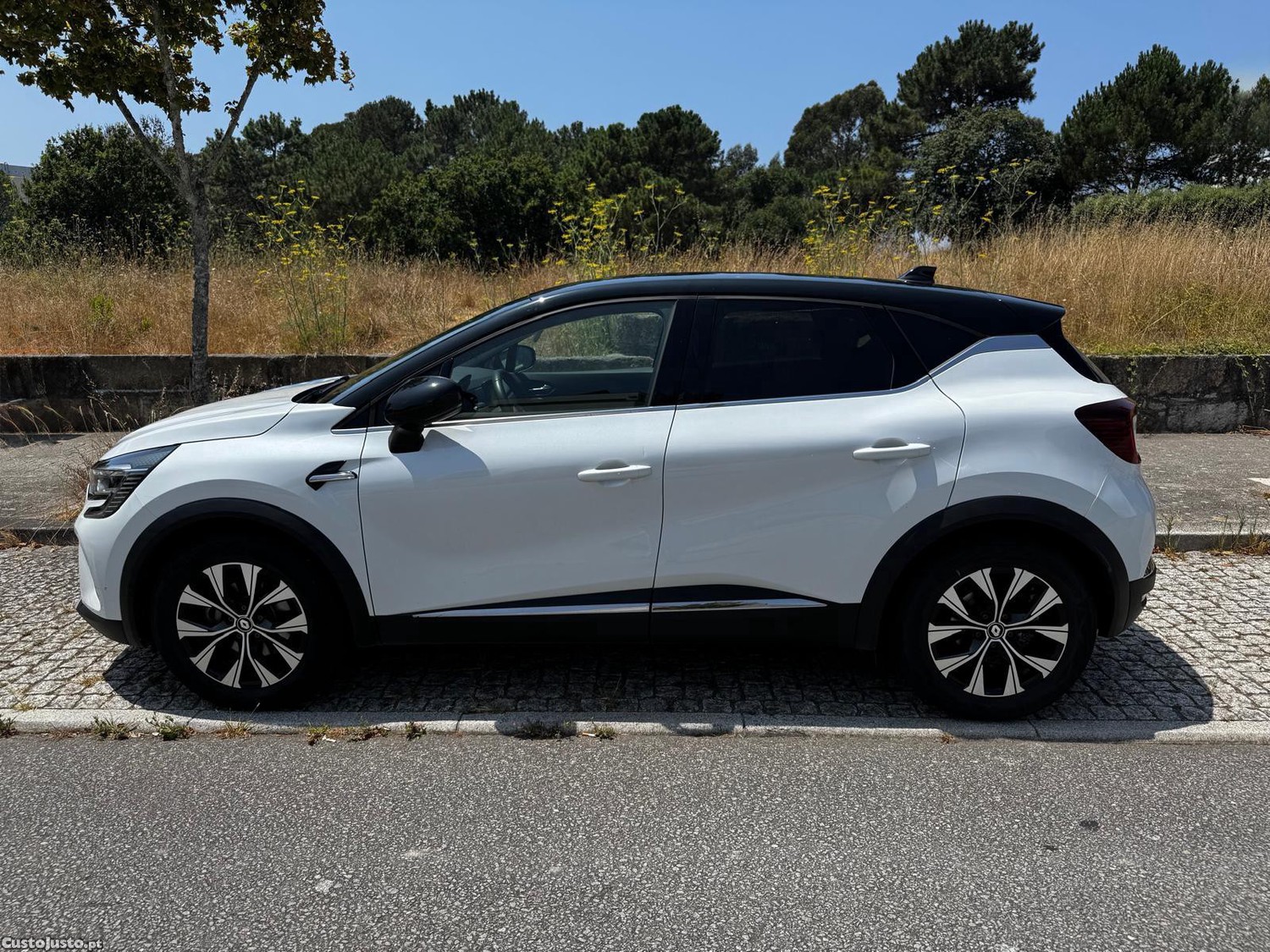 Renault Captur (E-Tech Hybrid) — fotografia 8
