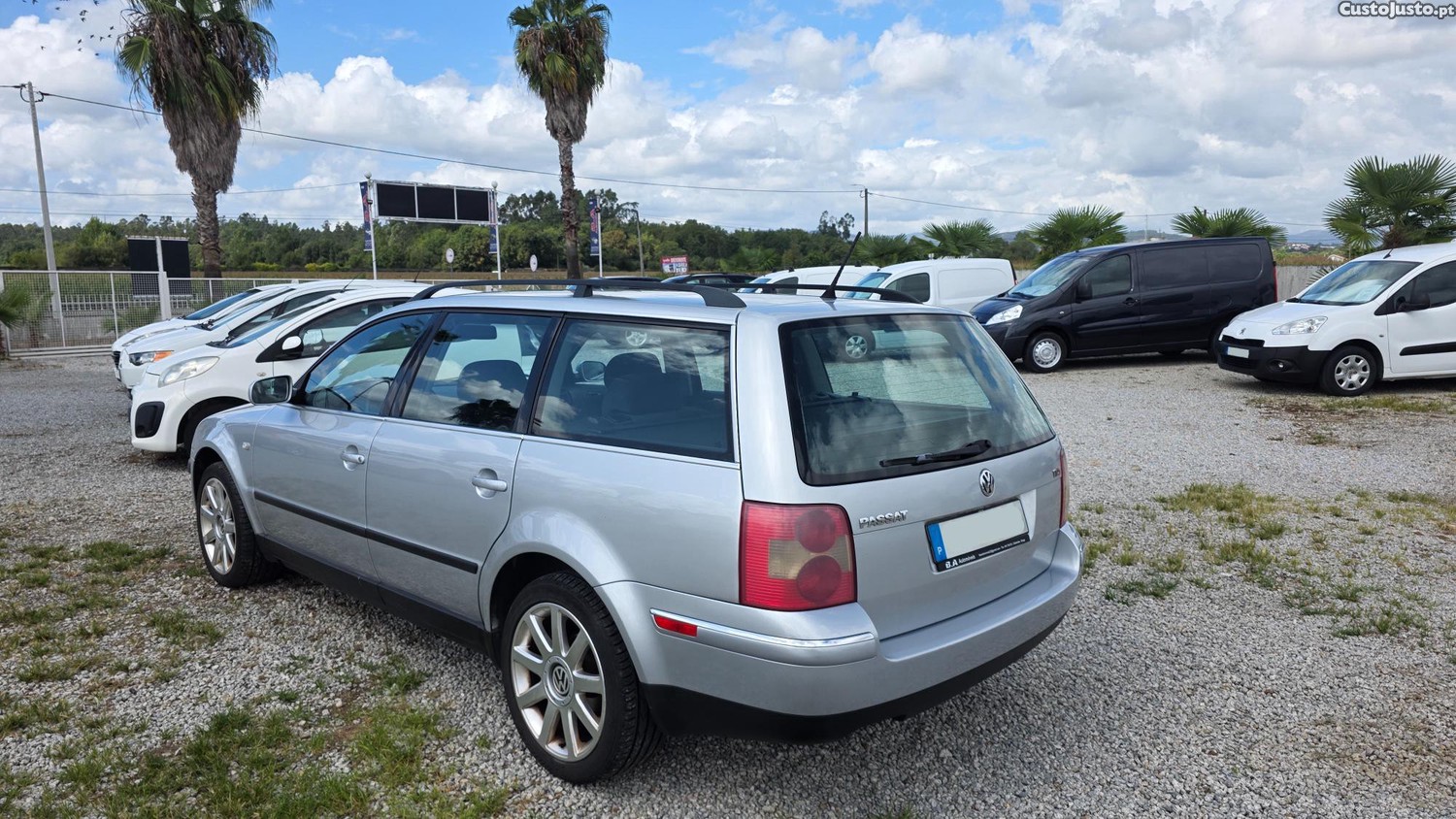Volkswagen Passat Variant 1.9 TDI 100cv — fotografia 11