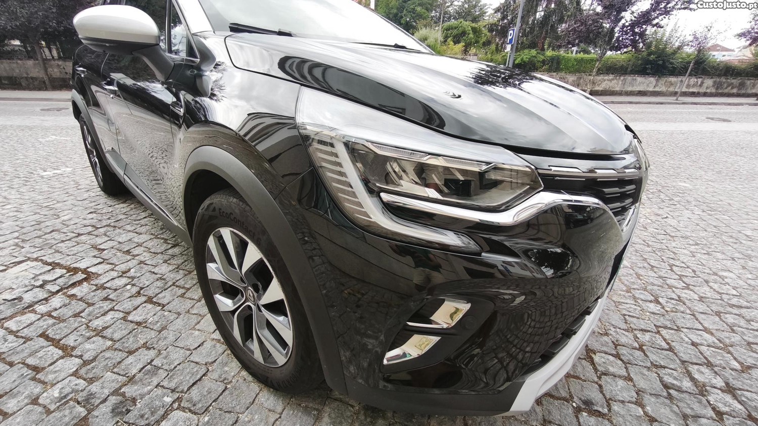 Renault Captur CAPTUR 1.3 TCE EXCLUSIVE EDC — fotografia 8