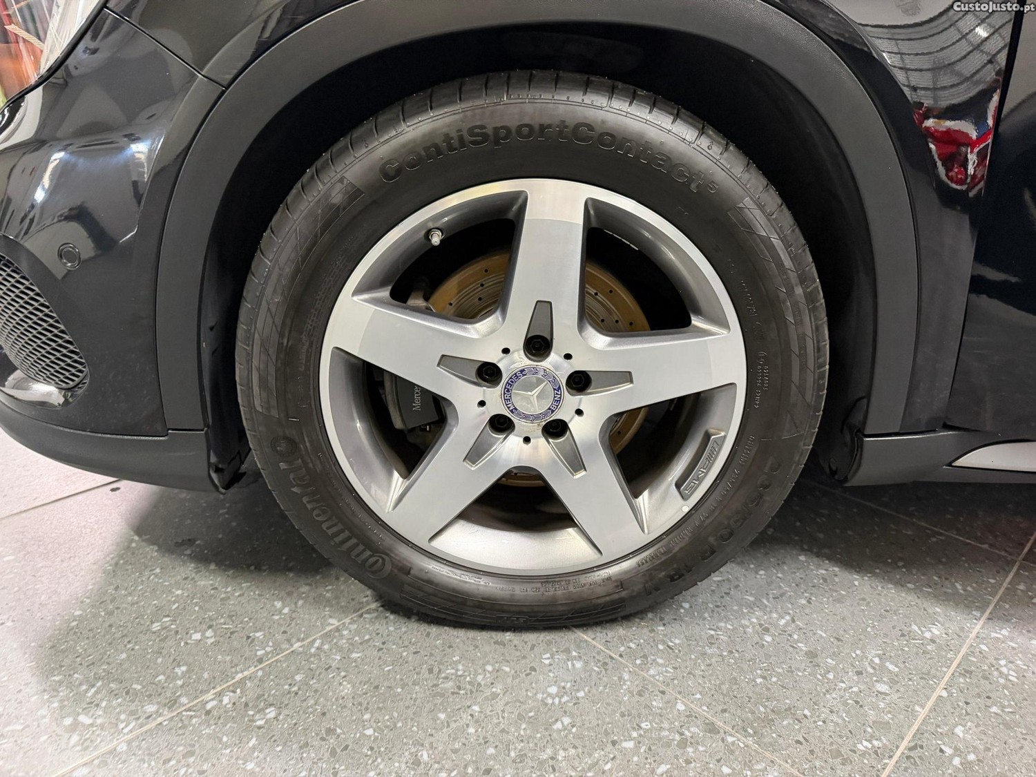 Mercedes-Benz GLA 220 CDI 7G-DCT AMG Line — fotografia 15