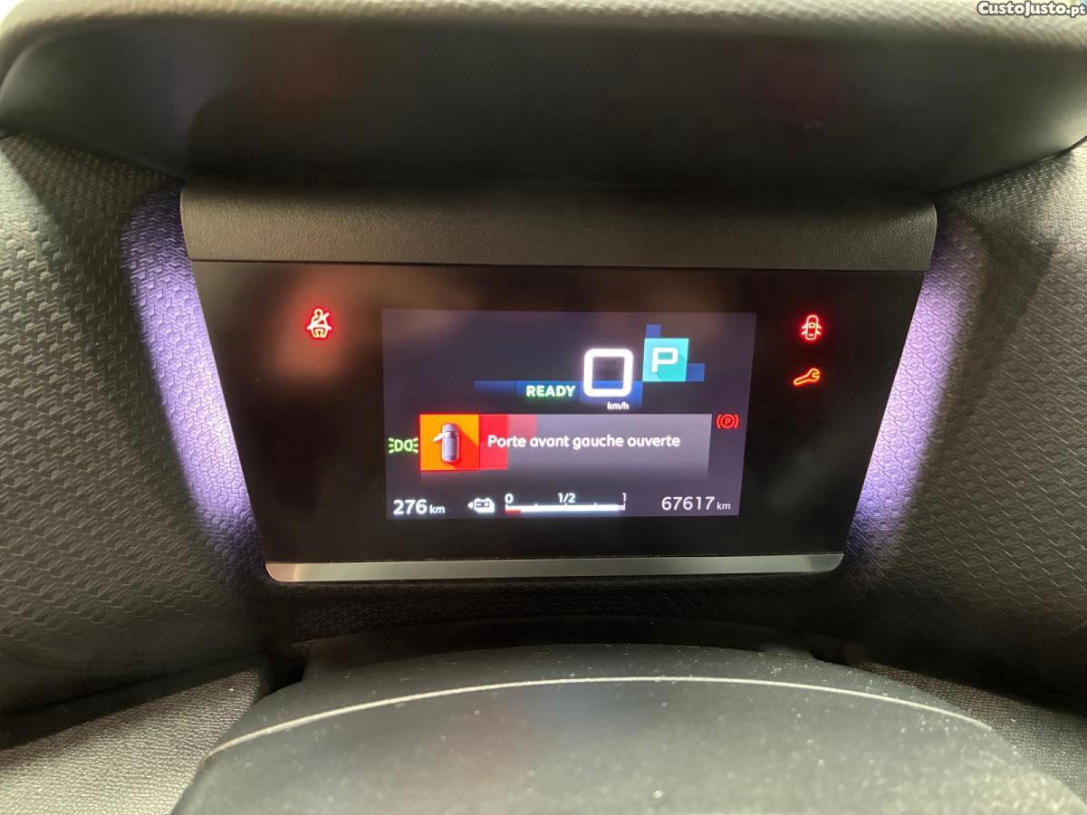 Citroën e-C4 50 kWh Shine — fotografia 6