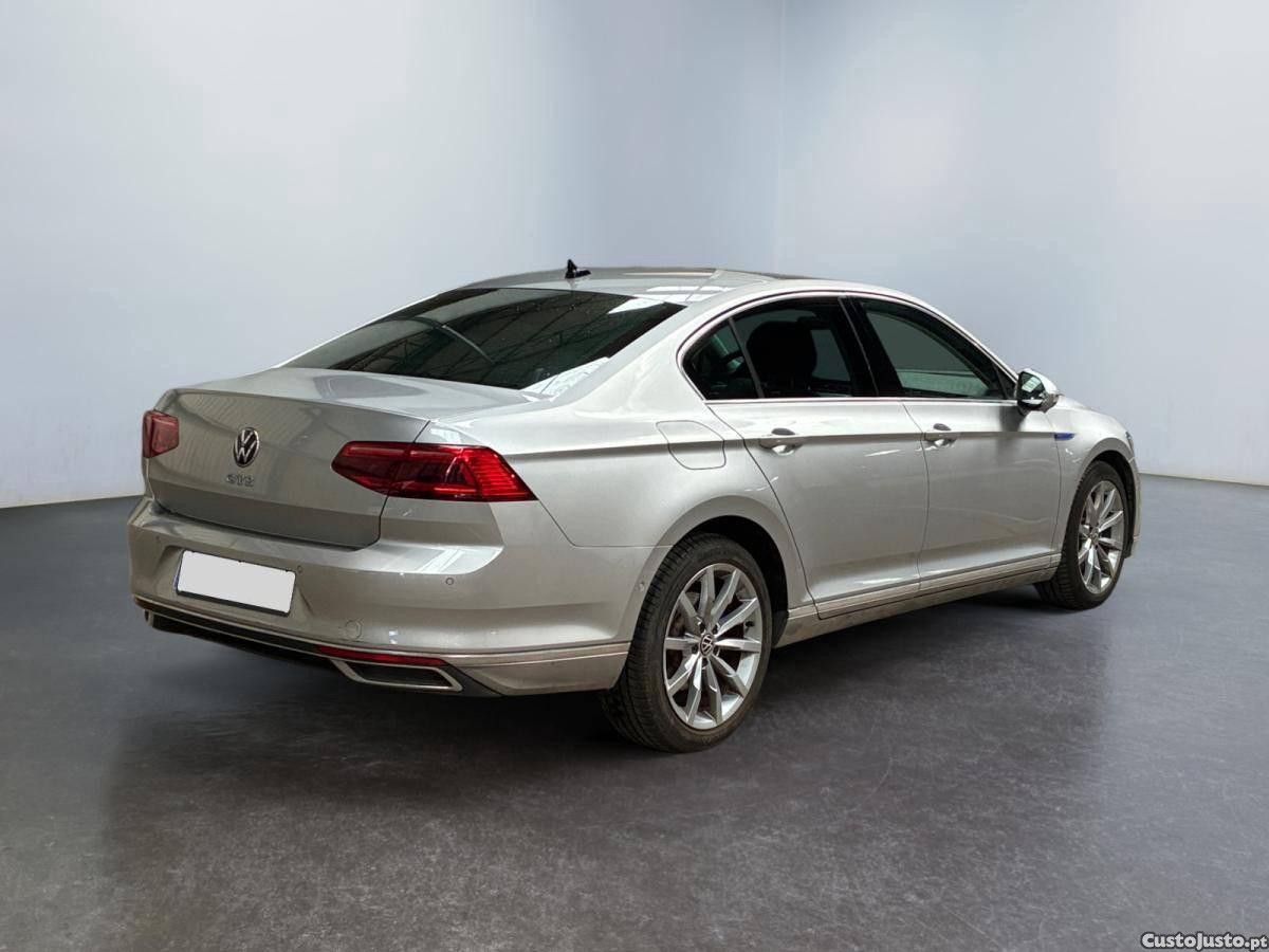 VW Passat 1.4 TSI GTE Plug-in - 21 foto 2