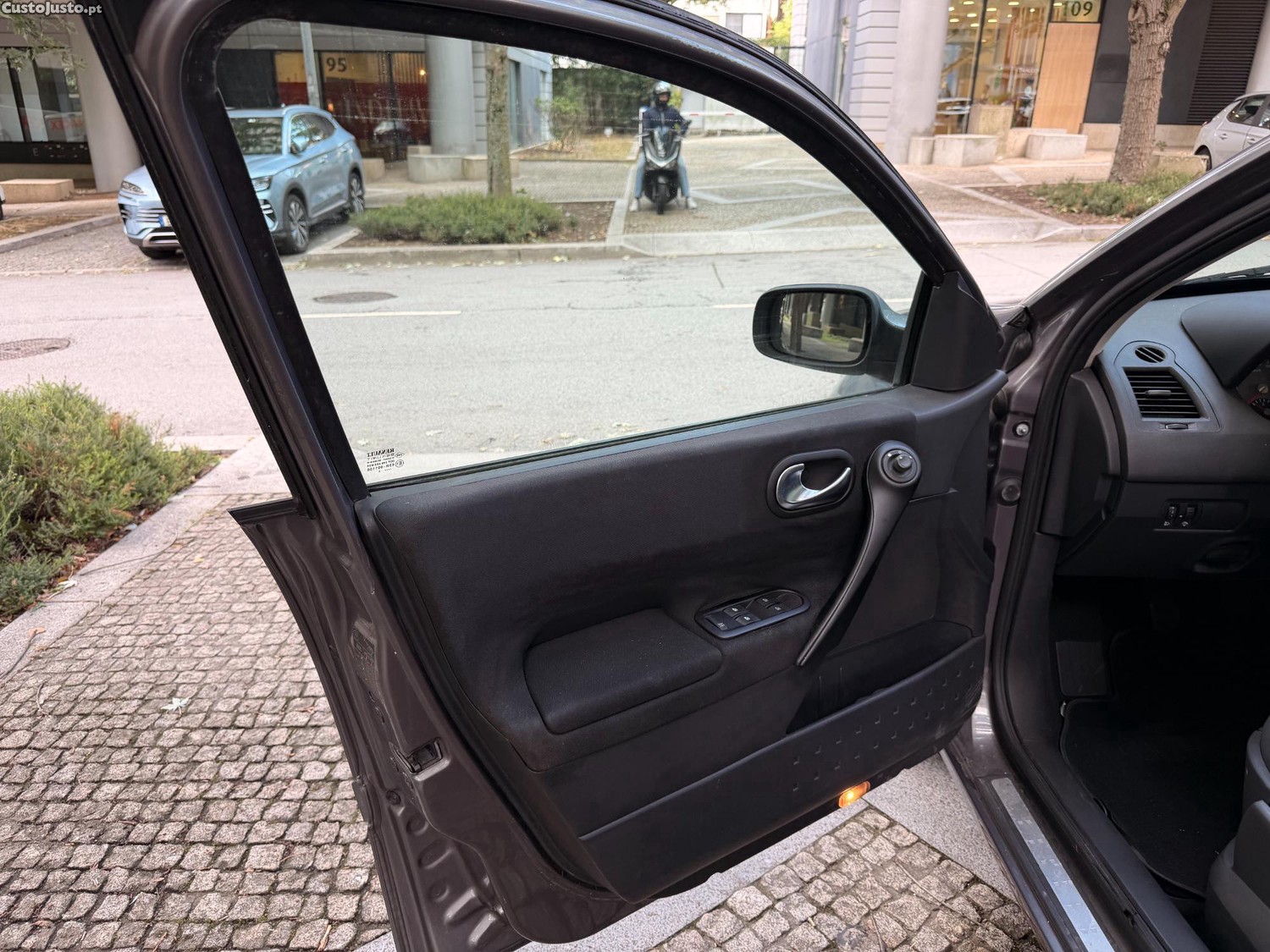 Renault Mégane 1.5 dci Confort — fotografia 16