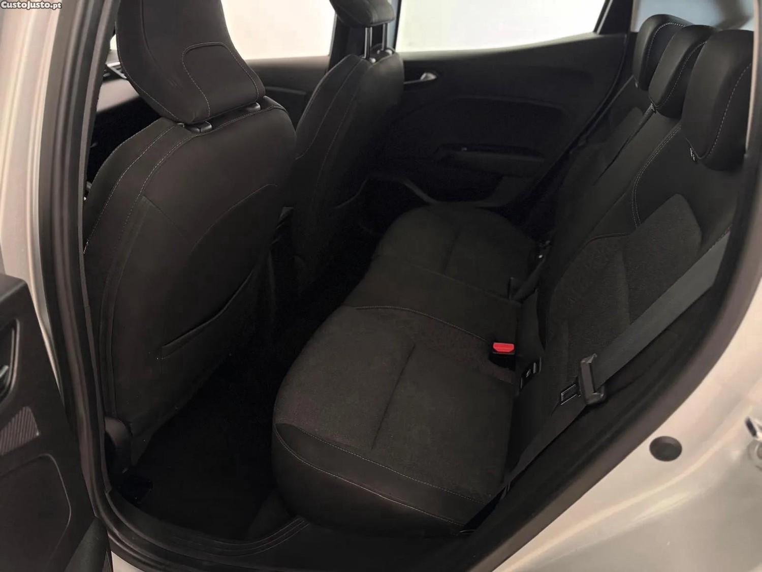Renault Clio 1.0 Tce Corporate Edition — fotografia 5