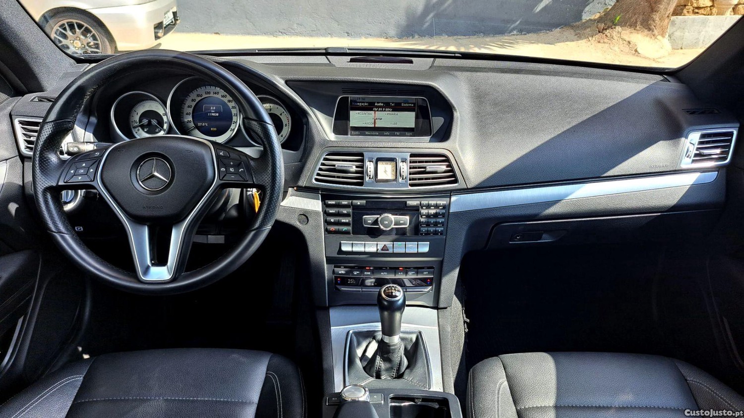 Mercedes-Benz E 220 CDi BlueEfficiency — fotografia 4