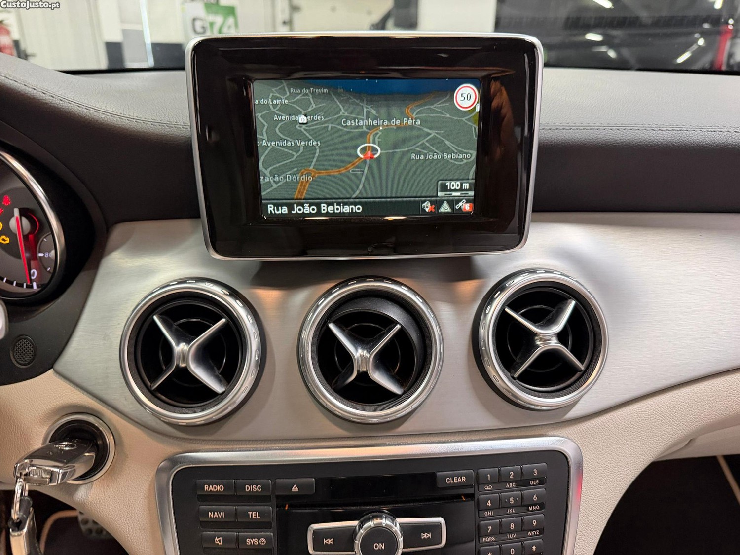 Mercedes-Benz GLA 220 CDI 7G-DCT AMG Line — fotografia 12