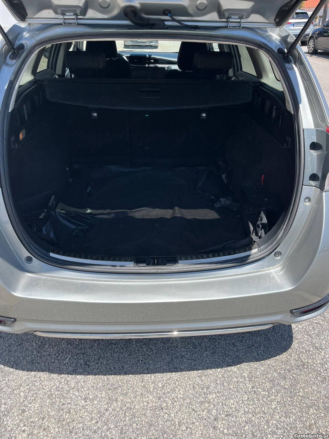 Toyota Auris Hibrid — fotografia 4
