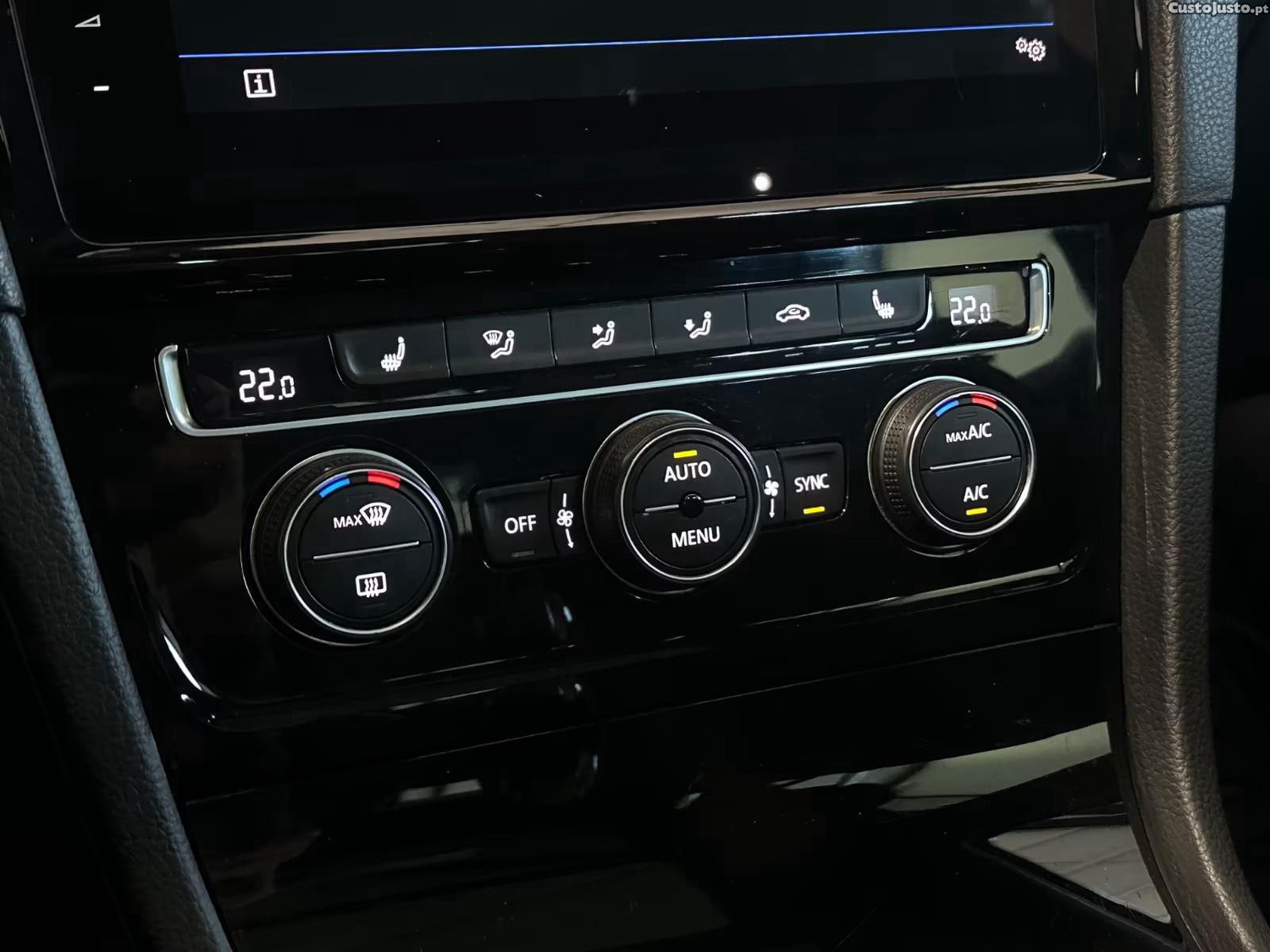 Volkswagen Golf Variant 2.0 TSI R 4Motion — fotografia 6