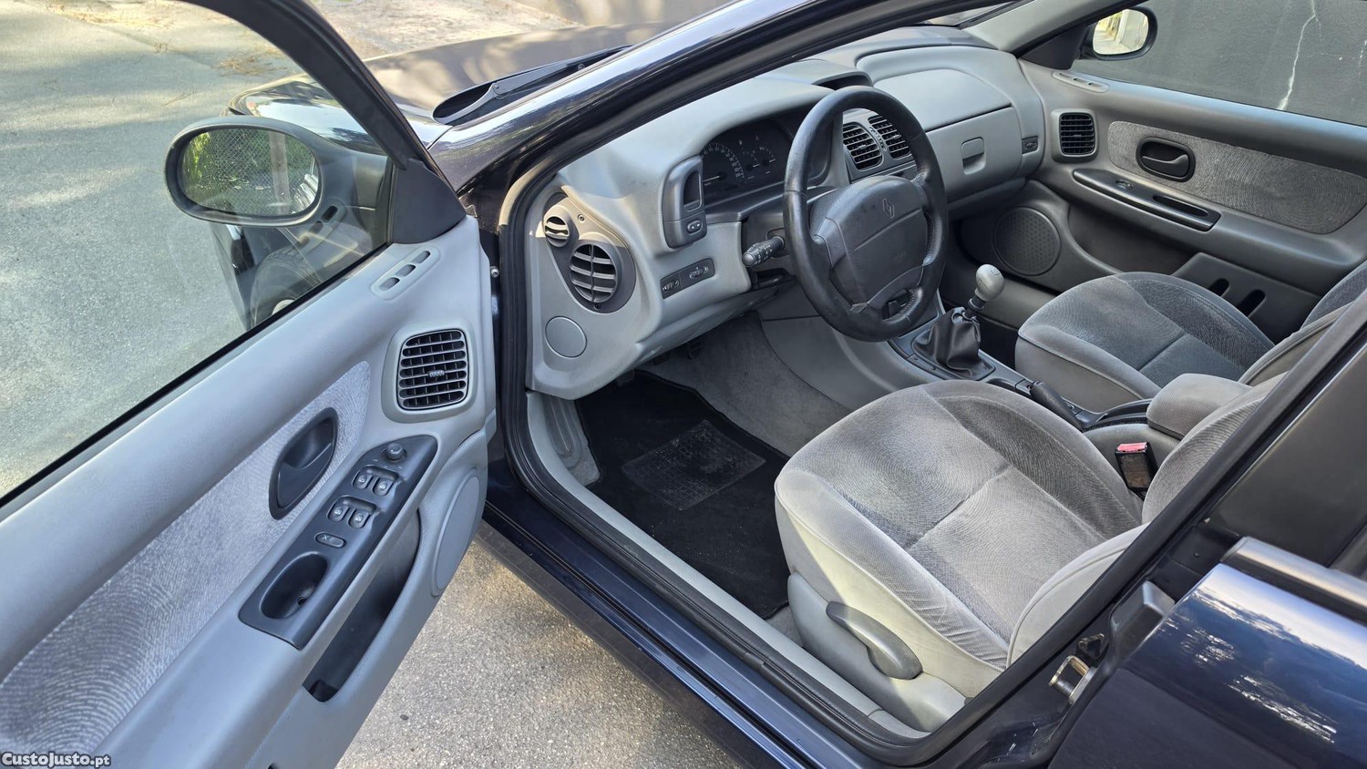 Renault Laguna Break 1.9DTI 100cv Excelente Estado — fotografia 6