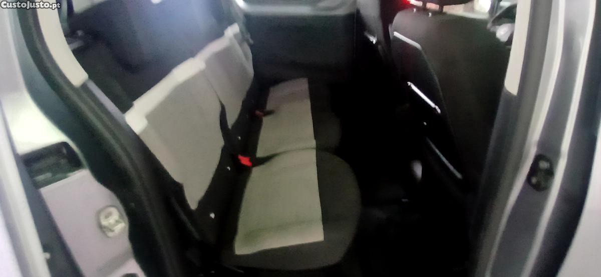 Citroën e-Berlingo Plus — fotografia 4
