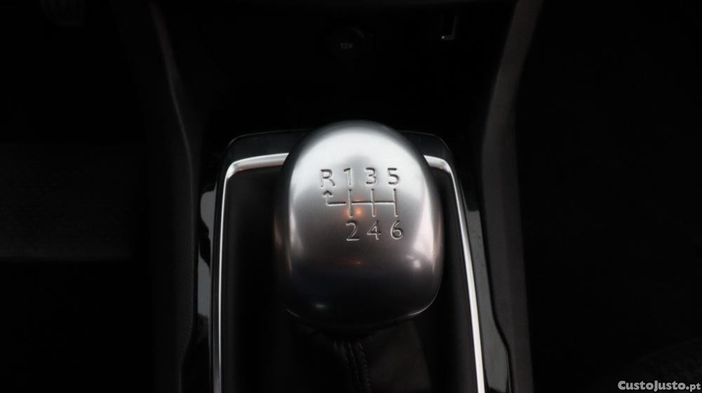 Peugeot 308 1.5 BlueHDi Style — fotografia 5
