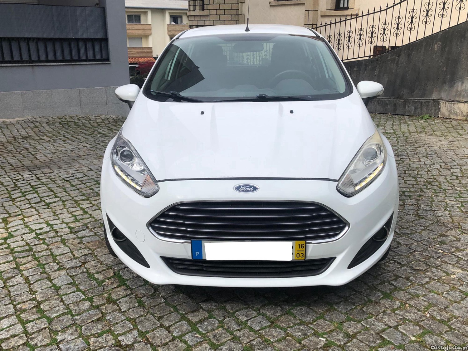 Ford Fiesta 1.4 TdCi — fotografia 8