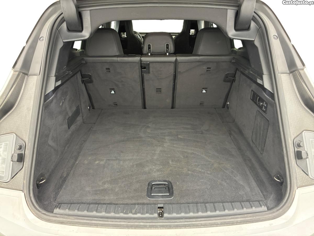BMW iX xDrive 40 — fotografia 2