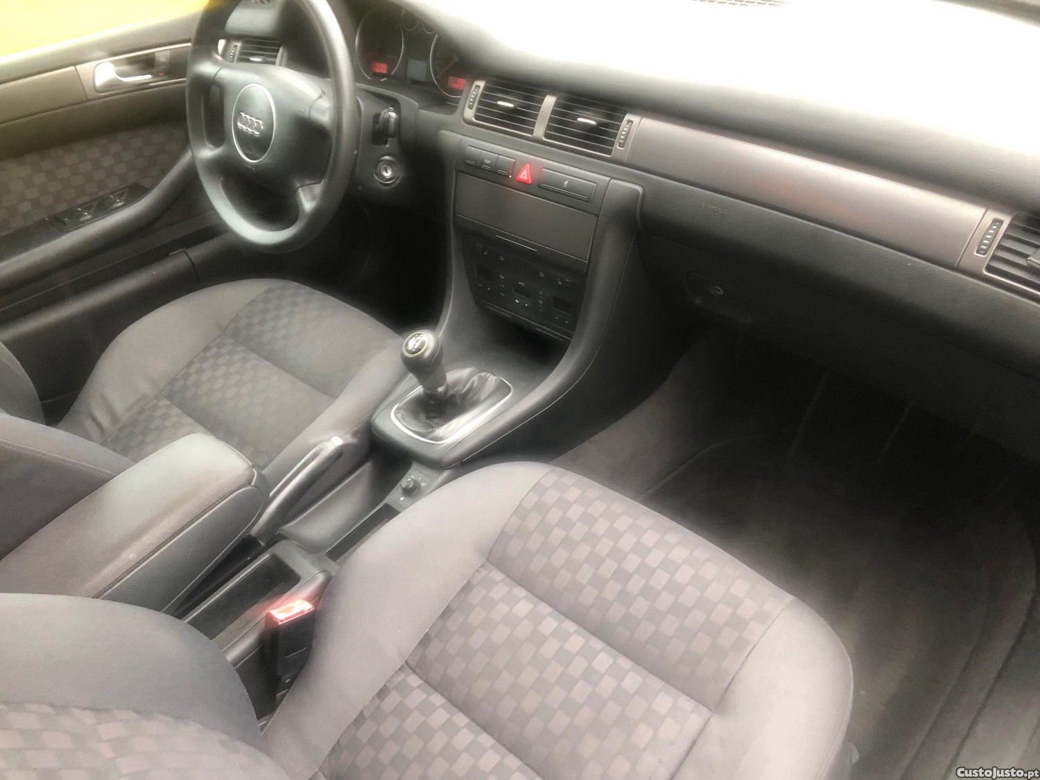 Audi A6 1.9 TDi Avant — fotografia 2