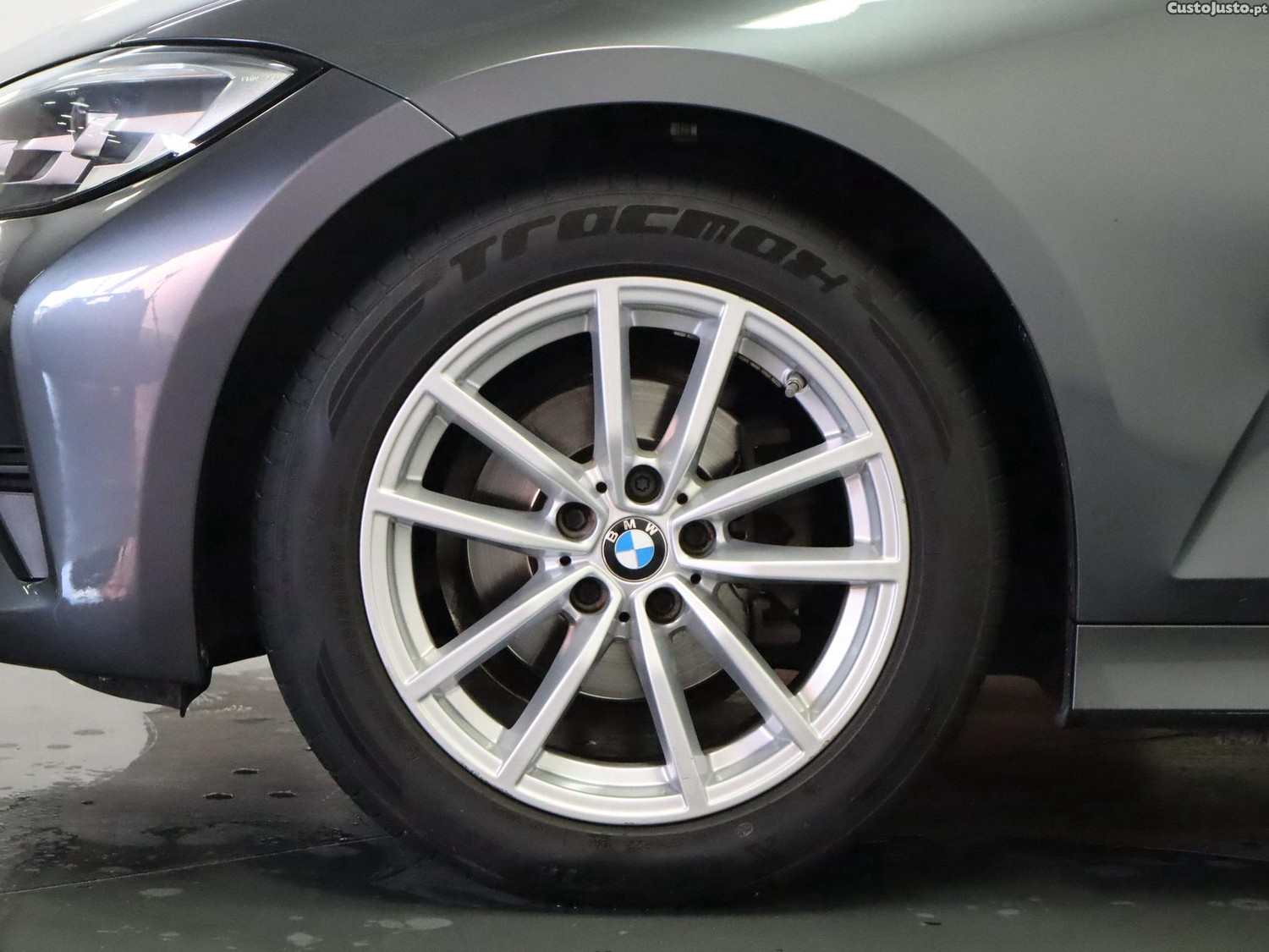 BMW 318 d Auto — fotografia 22