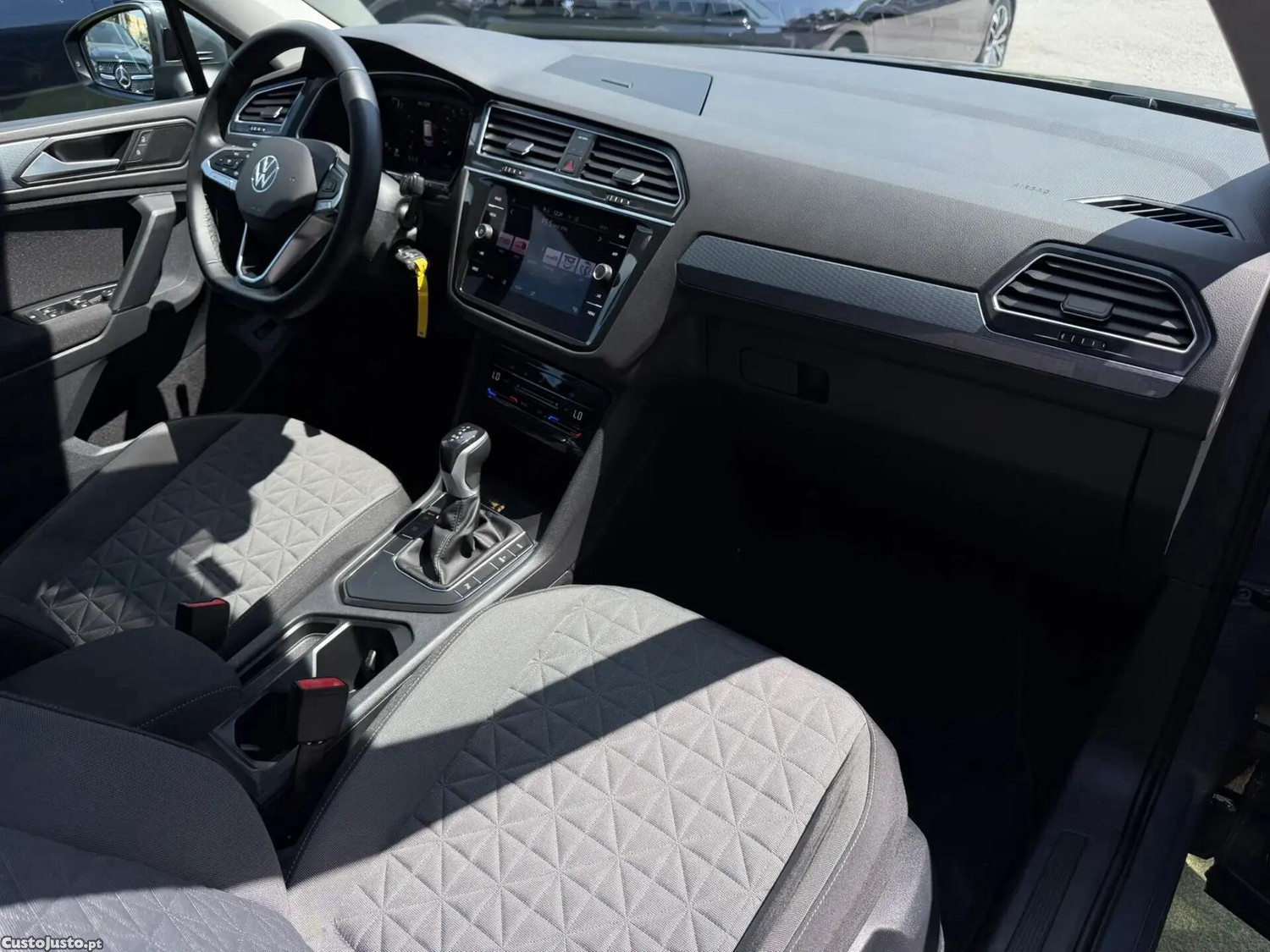 Volkswagen Tiguan 1.4 TSI eHybrid Life DSG — fotografia 17