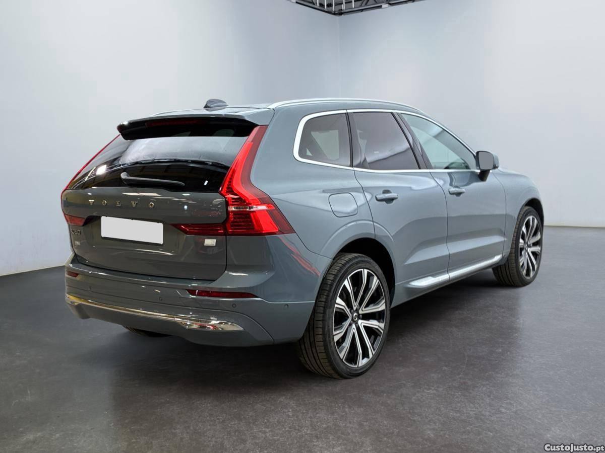 Volvo XC 60 2.0 T6 PHEV Plus Style Chrome — fotografia 12