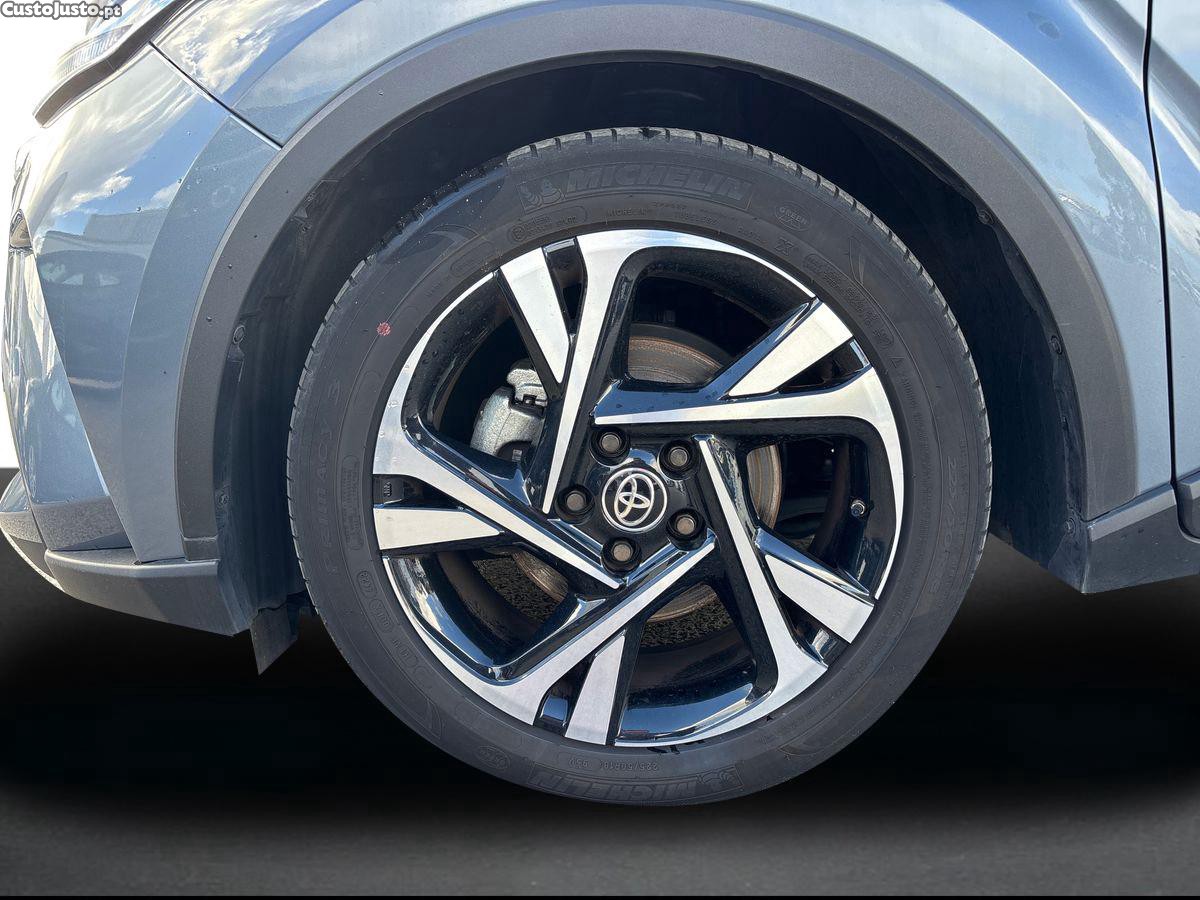 Toyota C-HR 1.8 Hybrid Square Collection — fotografia 5