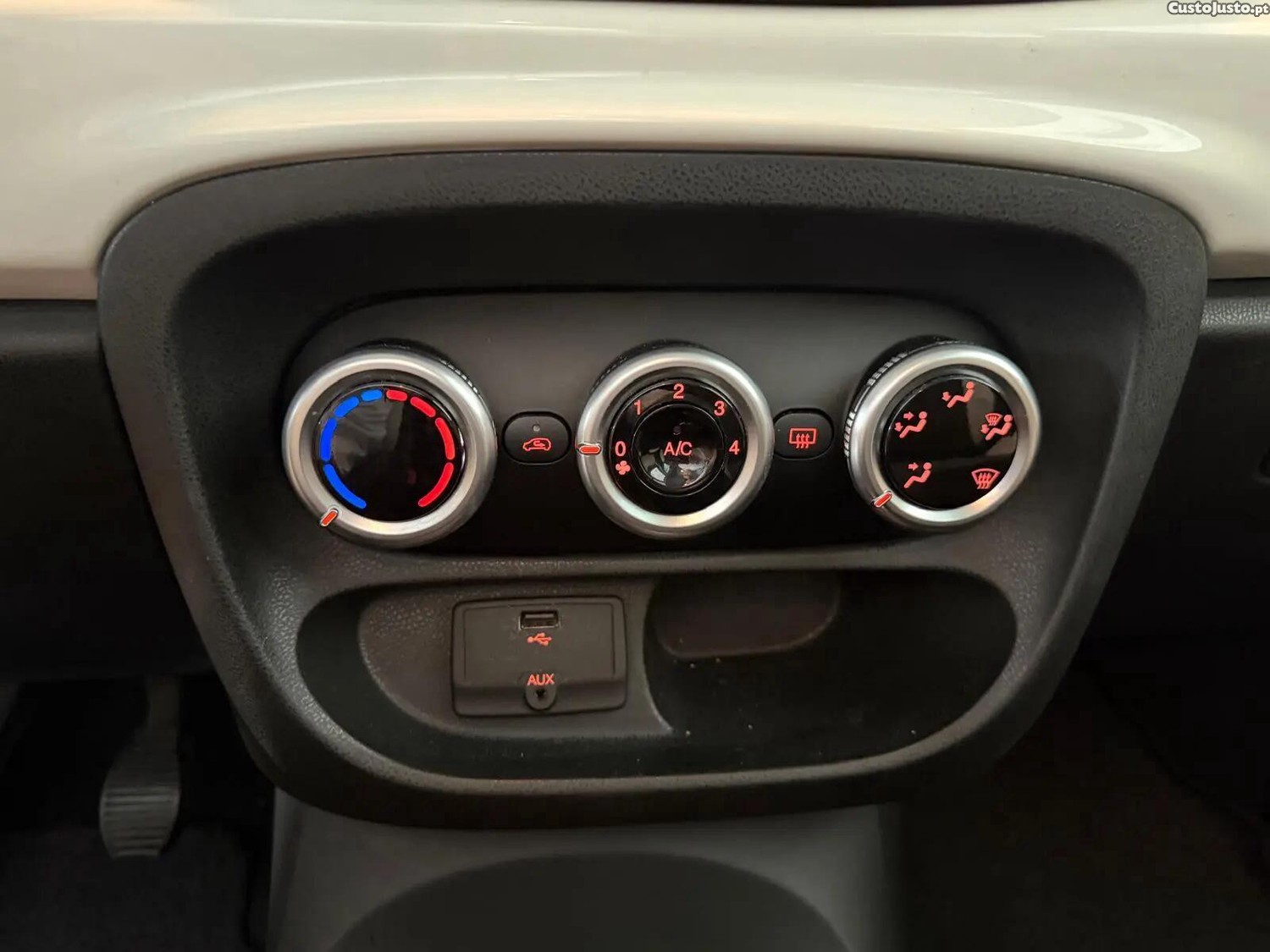 Fiat 500L 1.3 MJ Trekking S&S — fotografia 6