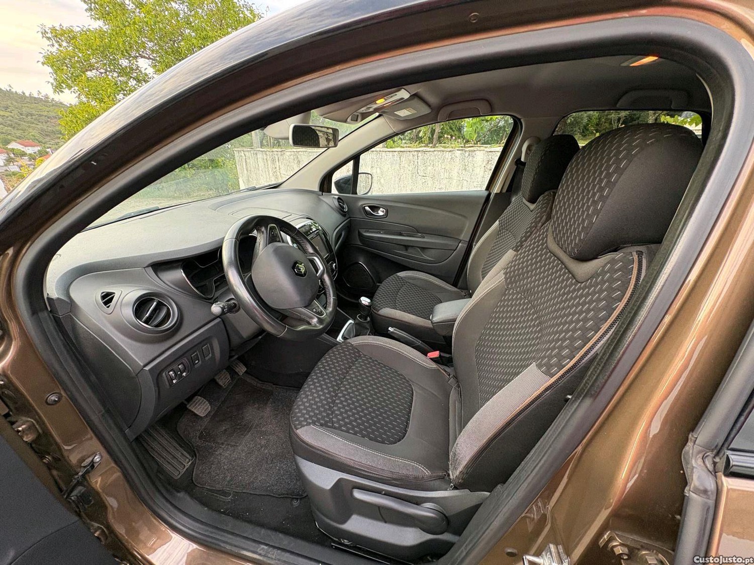 Renault Captur 5 porta — fotografia 3