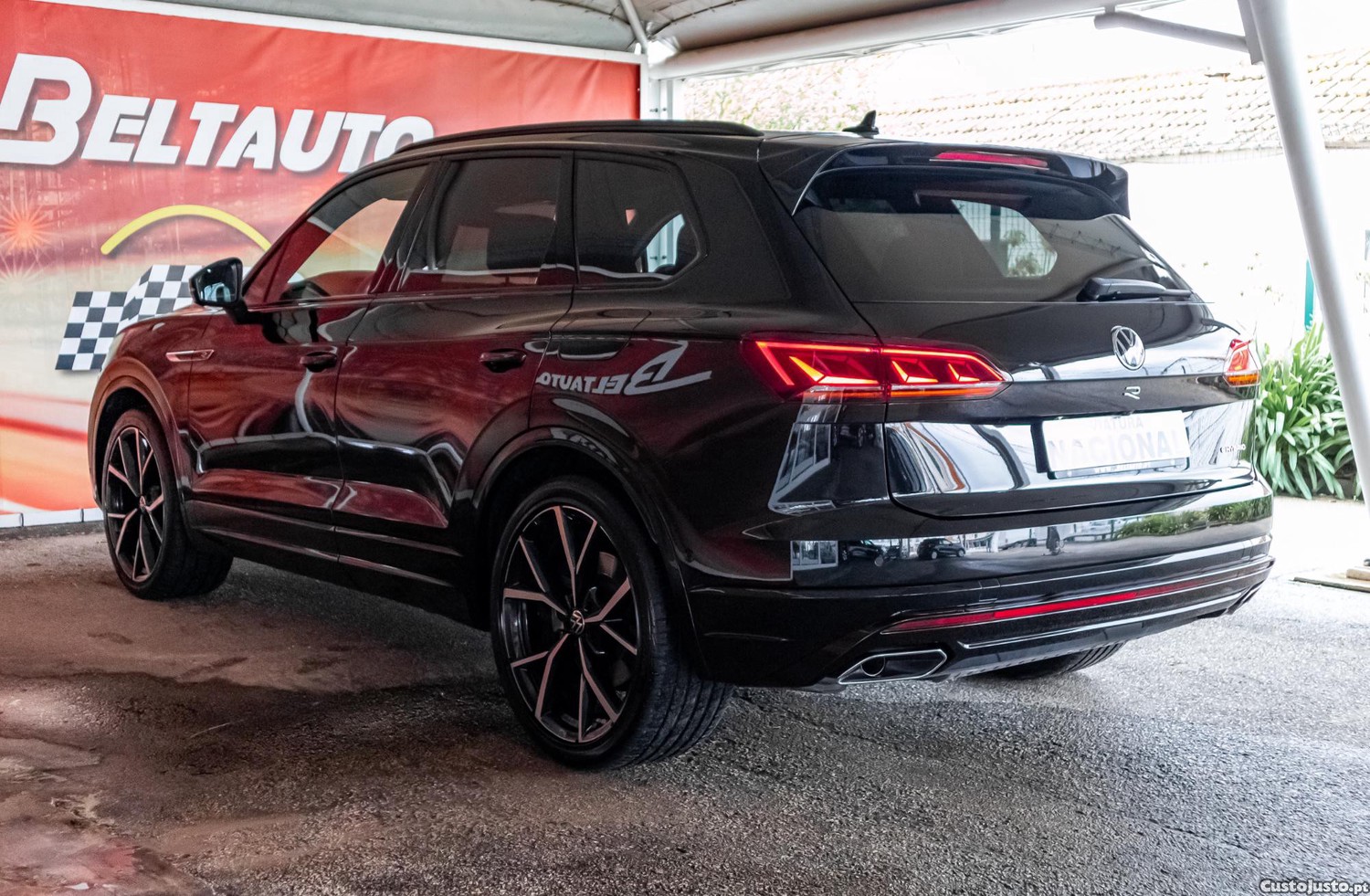 Volkswagen Touareg 3.0 TSI e-Hybrid R — fotografia 18