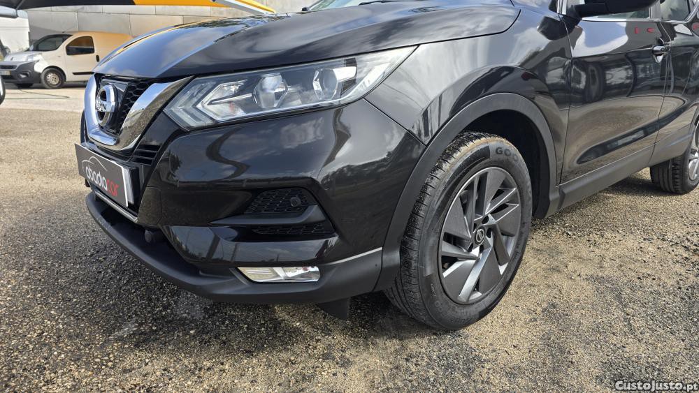 Nissan Qashqai 1.5 dCi N-Connecta L - 18 foto 3