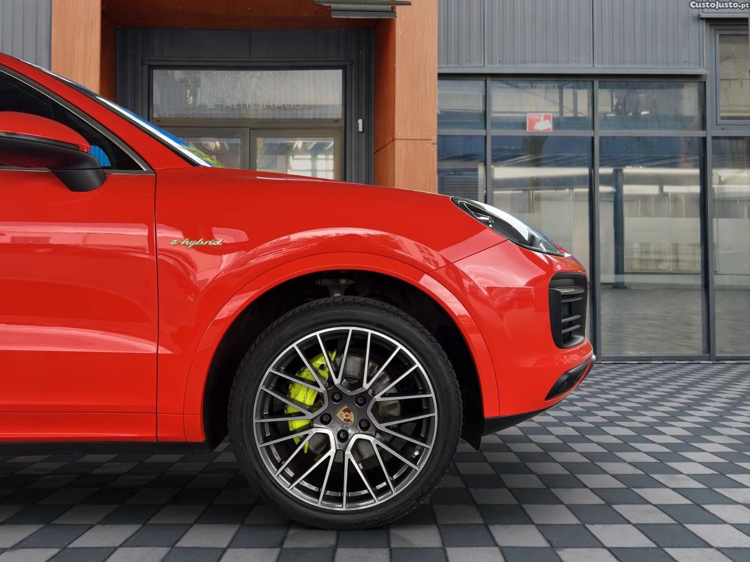 Porsche Cayenne E-Hybrid Sport Design — fotografia 16