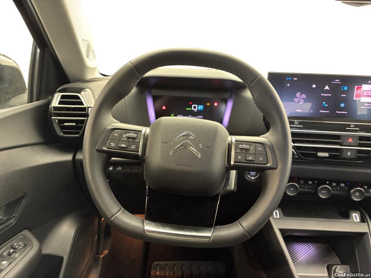 Citroën e-C4 50 kWh Shine — fotografia 8