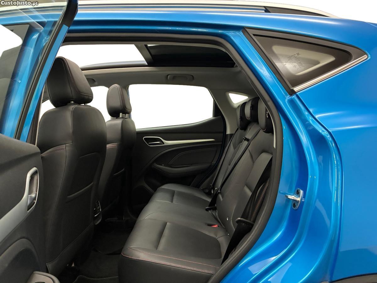 MG ZS 72.6 kWh Luxury — fotografia 5
