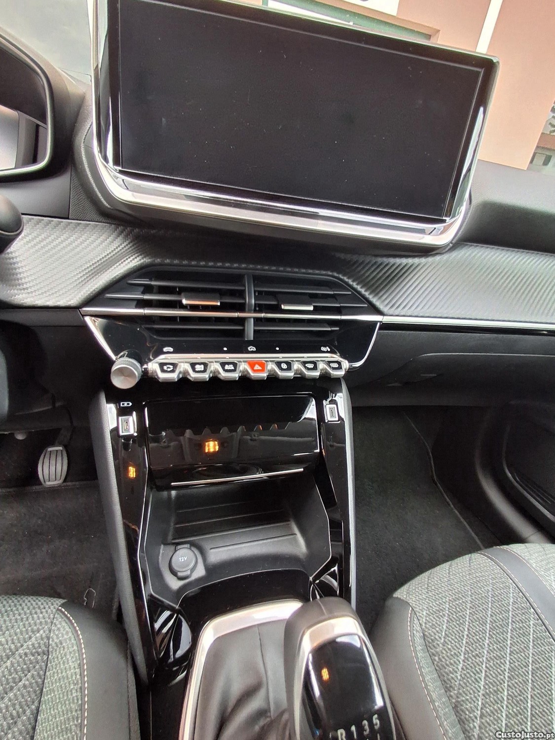 Peugeot 208 ALLURE — fotografia 8